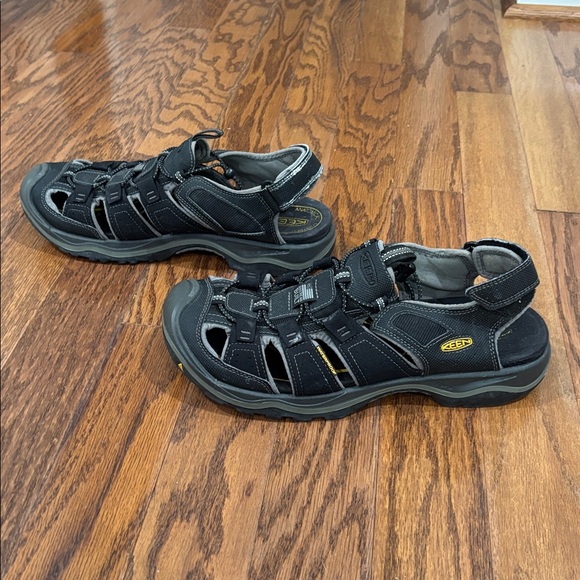 Keen, Men’s, Hiking Sandals, Size 12, Black - Picture 3 of 8